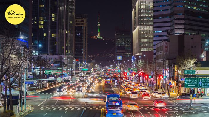 Thủ đô Seoul nhộn nhịp về đêm