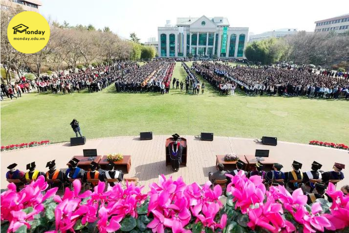 Khung cảnh lễ nhập học ở trường Đại học Ulsan