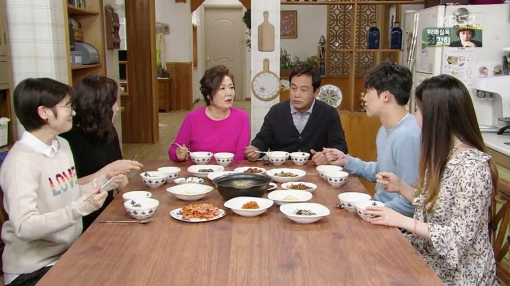 Quy tắc khi dùng bữa trong văn hóa Hàn Quốc