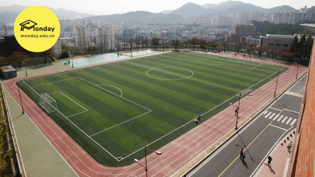 Sân vận động Đại học Kyungnam