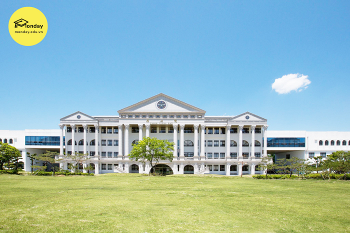 Tòa nhà chính Đại học Nambu