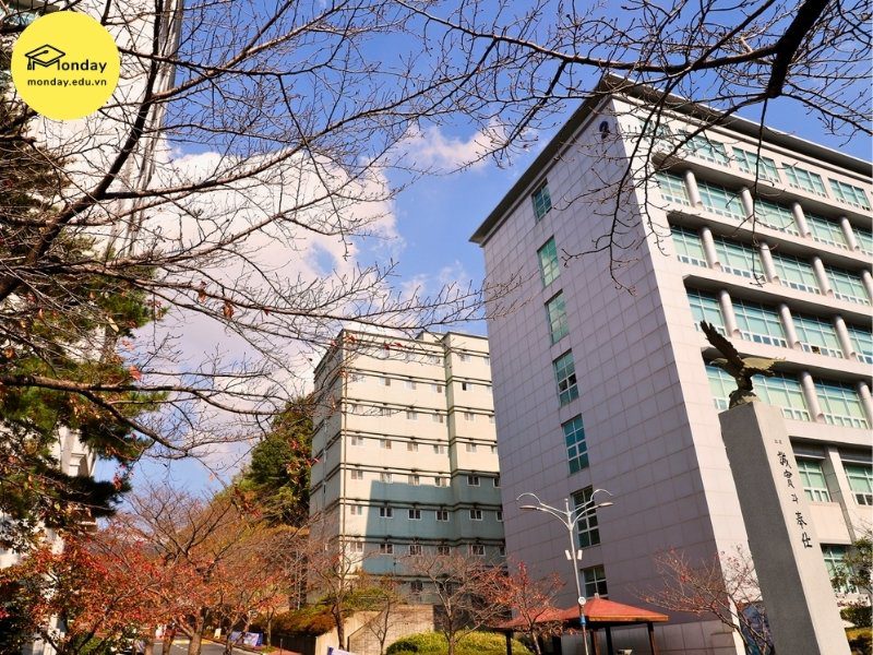 Trường Đại học Changshin mùa thu